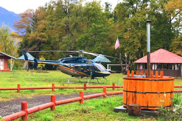 helicoptero los pioneros hot tubs